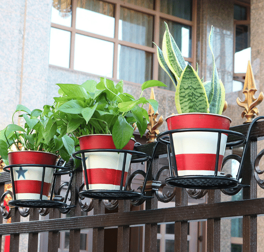 Hanging flower stand