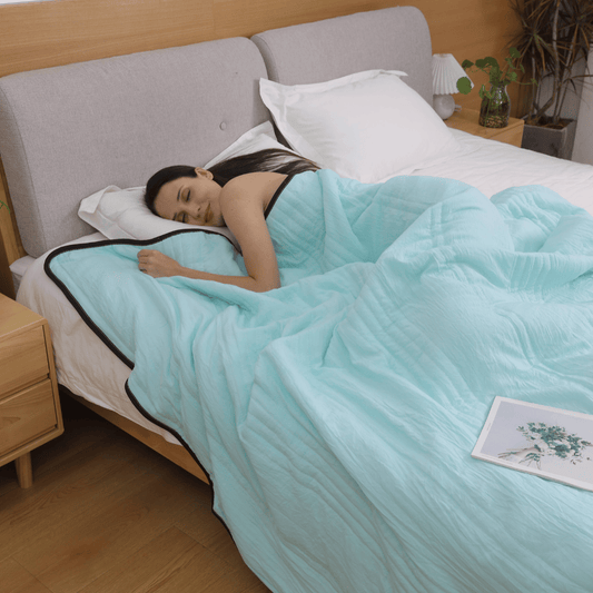 🛌💤El secreto para dormir plácidamente en verano: manta refrescante y relajante