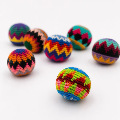 Pelota antiestrés de punto multicolor tipo «hacky sack» (6,35 cm de diámetro)
