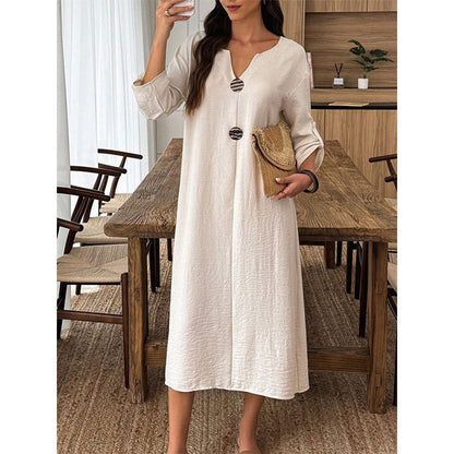 Vestido midi informal de mujer con cuello en V y botones decorativos