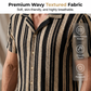 👕 ¡AHORA CON UN 50 % DE DESCUENTO! 🌊 Camisa de hombre con cuello cubano y rayas onduladas – Tejido transpirable y corte holgado – Estilo retro veraniego 🌴