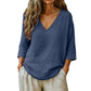 Blusa informal de mujer con cuello en V y mangas tres cuartos