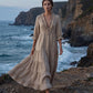 Vestido largo de mujer con volantes en cuello V y capas